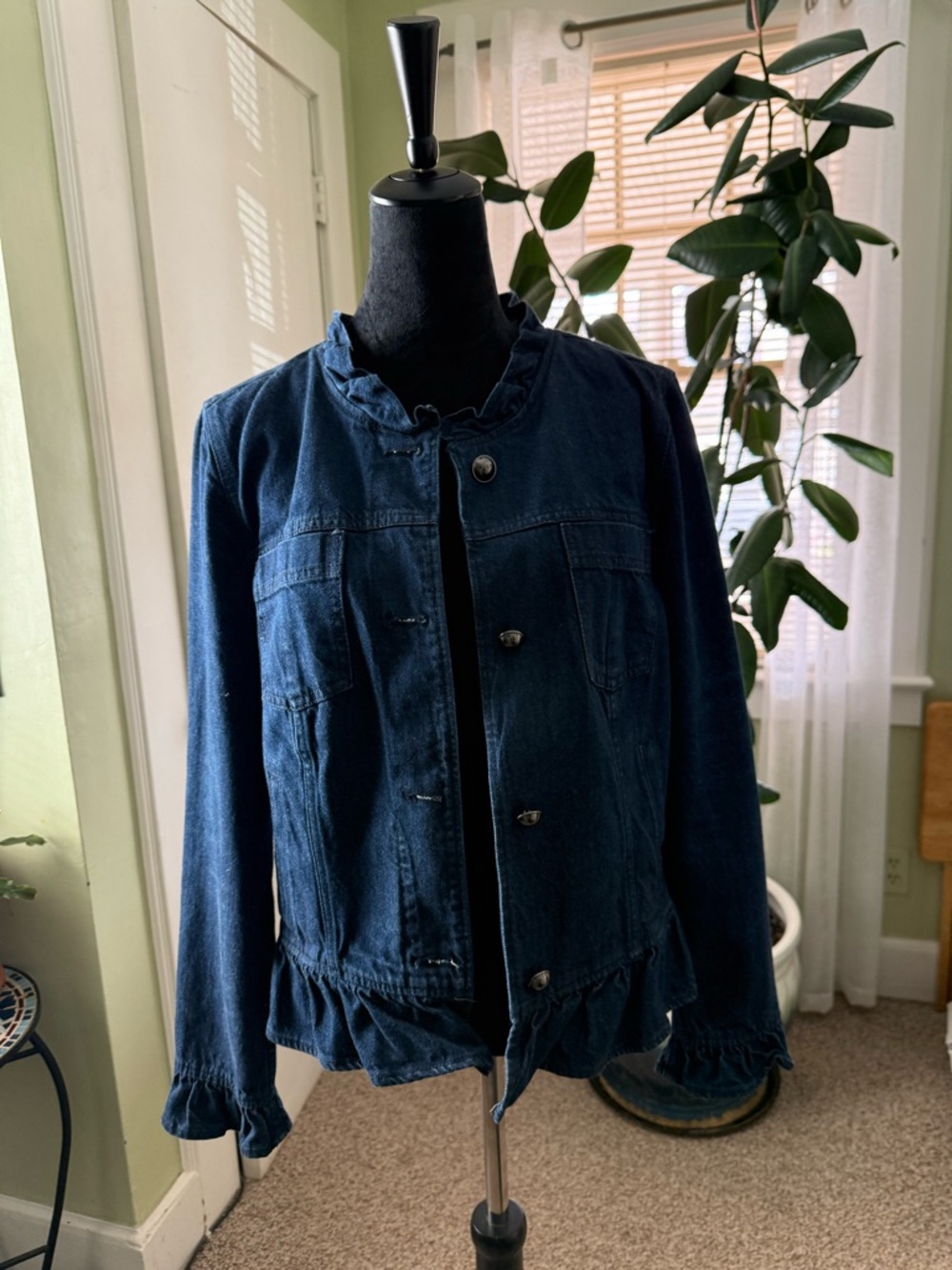 Banana Republic Navy Blue Denim Jean Jacket with ruffled hem. size L